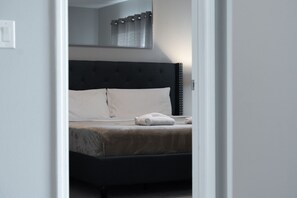 4 bedrooms, desk, iron/ironing board, travel cot