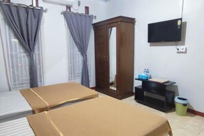 Soundproofing - Guesthouse Pondok Amak (Padang)