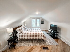 3 habitaciones, tabla de planchar con plancha, wifi y ropa de cama 