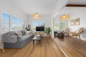 Living area - Bonny Chill 2445 Mid North Coast (Bonny Hills)