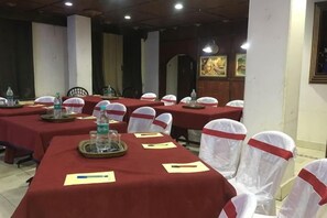 Ảnh chưa phân loại, 2 trong số 13 ảnh, nút