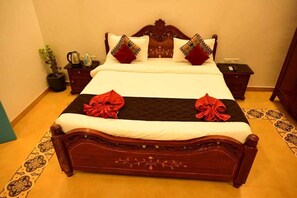 Luxury Villa, 4 Bedrooms | Iron/ironing board, free WiFi