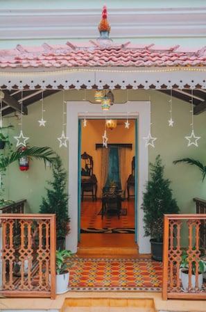 Exterior detail - Baga Villa Harshita (Calangute)