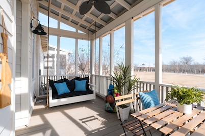 Charming Carlton Landing Single Story Home Steps Away from TownCenter - The Nest