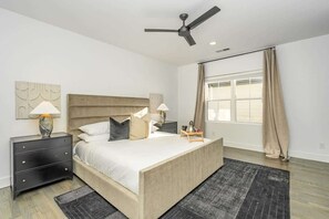 4 Schlafzimmer, Bügeleisen/Bügelbrett, Reisekinderbett, kostenloses WLAN