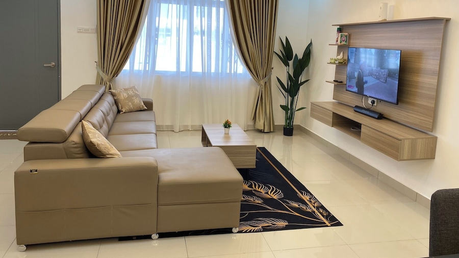 D'Royale Desaru Homestay