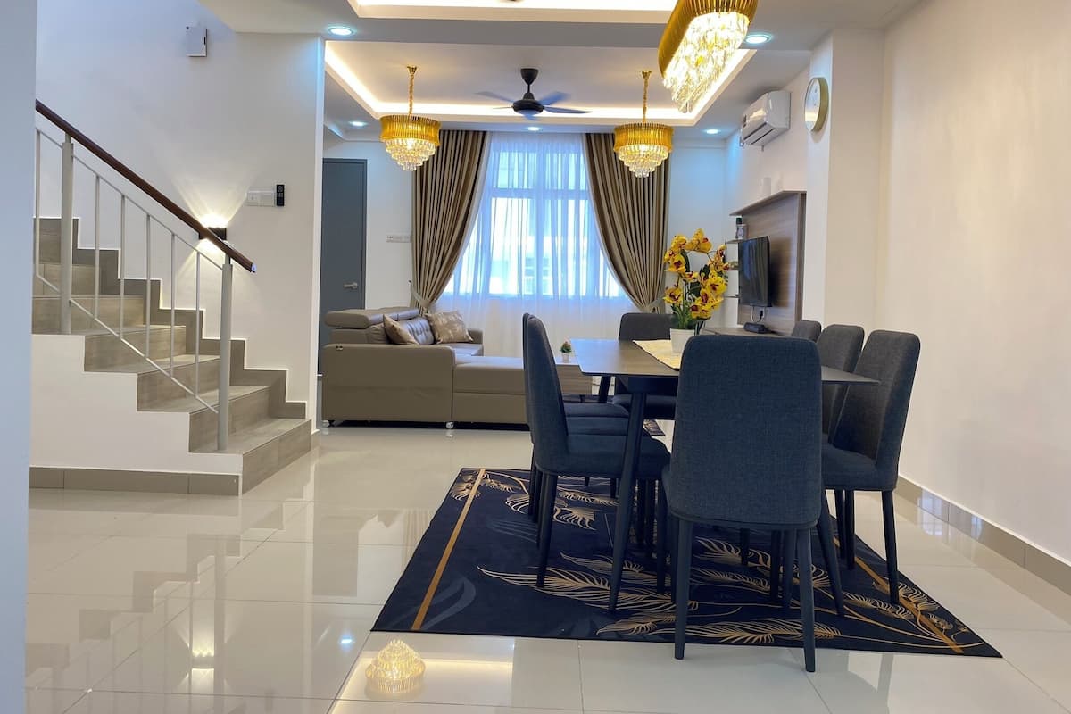 Comfort House | In-room dining
