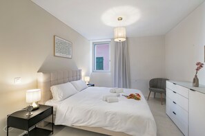 1 soverom, skrivebord, strykejern/-brett og wi-fi (inkludert)