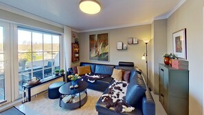 Fernseher, Stereoanlage