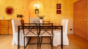 Dining - Casa Milla In Center Town (Lucca)