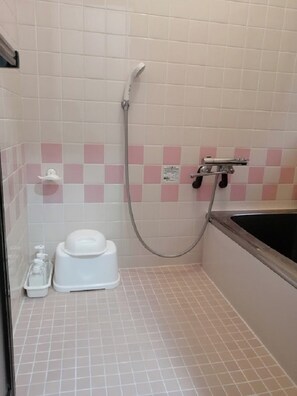 Hair dryer, towels