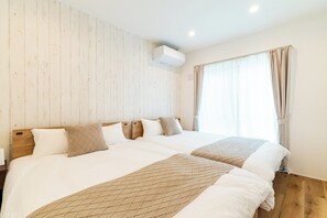 4 bedrooms, desk, iron/ironing board, free WiFi