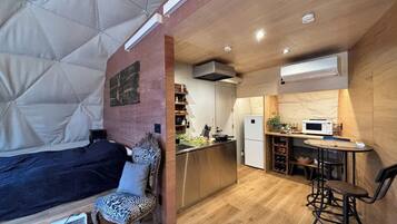 1 bedroom, desk, free WiFi