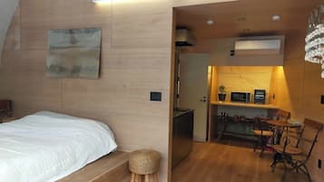 1 bedroom, desk, free WiFi