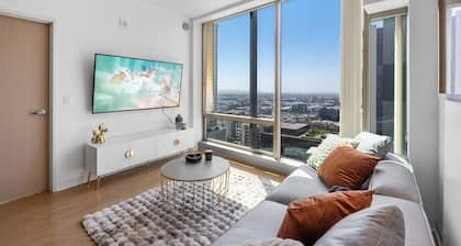 High-Rise 1bdr apartment in Korea Town with pool, gym and parking