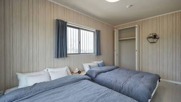 3 camere, una scrivania, ferro/asse da stiro, Wi-Fi gratuito