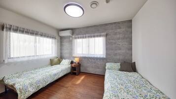 2 bedrooms, desk, iron/ironing board, free WiFi