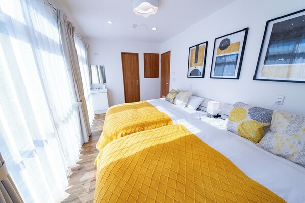 3 bedrooms, desk, iron/ironing board, free WiFi