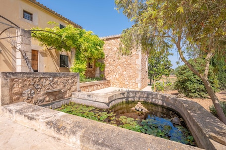 Property grounds. SA XIGALA - Rustic villa with private pool and free Wi-Fi