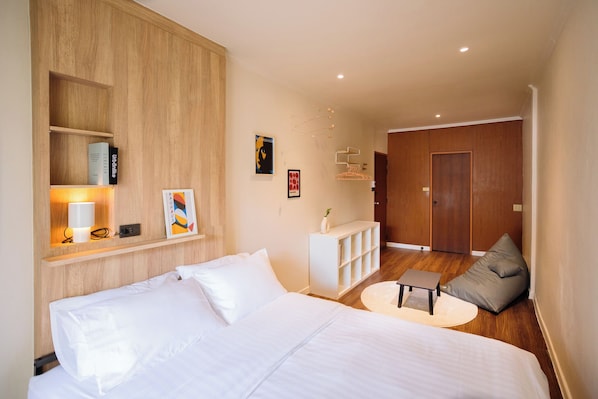 House, 3 Bedrooms | 3 bedrooms, individually decorated, desk, blackout drapes