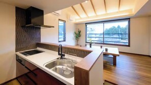 Fridge, microwave, stovetop, cookware/dishes/utensils