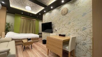 1 bedroom, desk, iron/ironing board, free WiFi