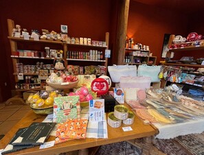 Gift shop