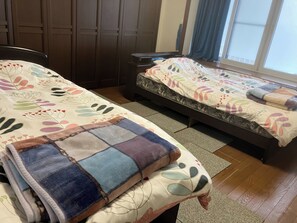 4 chambres, fer et planche à repasser, Wi-Fi gratuit, draps fournis