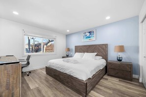 2 bedrooms, desk, iron/ironing board, WiFi