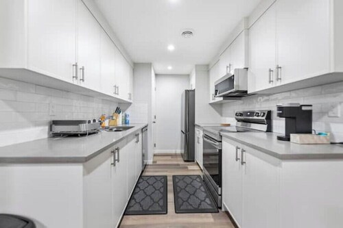 Pristine 2 bedroom basement