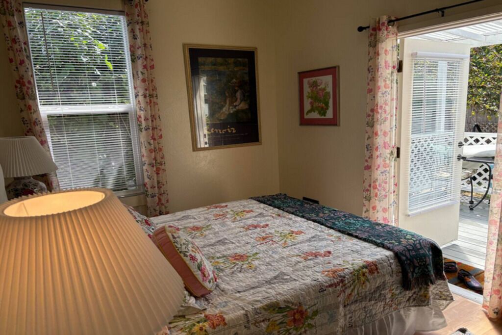 1 slaapkamer, een bureau, wifi, beddengoed