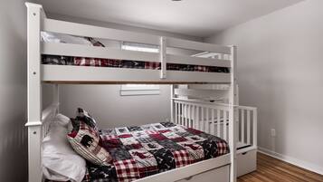 2 bedrooms, WiFi, bed sheets