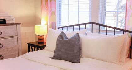 Sojourn's Spacious Apartment in Colley Manor