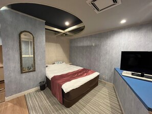 Basic Double Room, 1 Queen Bed, Smoking - HOTEL LOCOZ MAUI (Honjo)