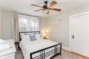 2 bedrooms, desk, iron/ironing board, travel crib