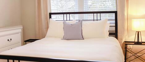 2 bedrooms, desk, iron/ironing board, travel cot