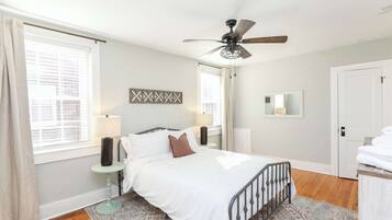 2 bedrooms, desk, iron/ironing board, travel crib