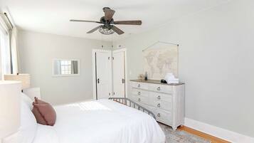 2 bedrooms, desk, iron/ironing board, travel crib