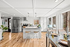 Mikrowelle, Ofen, Herdplatte, Geschirrspüler