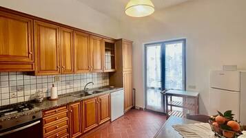 Kühlschrank, Ofen, Geschirrspüler