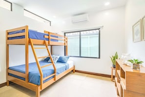 3 bedrooms, free WiFi, bed sheets - Modern 3BR Villa + Private Pool (Tamarindo)