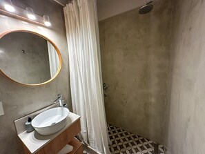 Shower, towels
