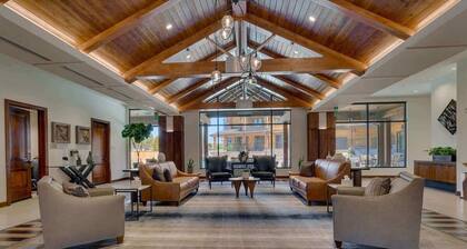 Luxury @Heavenly Village with Pool+Hot Tub, Arcade
