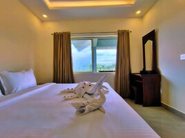 Premium bedding, down comforters, free WiFi, bed sheets