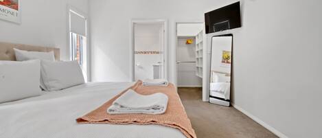 3 bedrooms, iron/ironing board, travel cot, WiFi