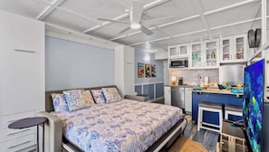 Interior - Ocean Oasis - Ocean View At Symphony Beach Club and King Bed! (Ormond Beach)