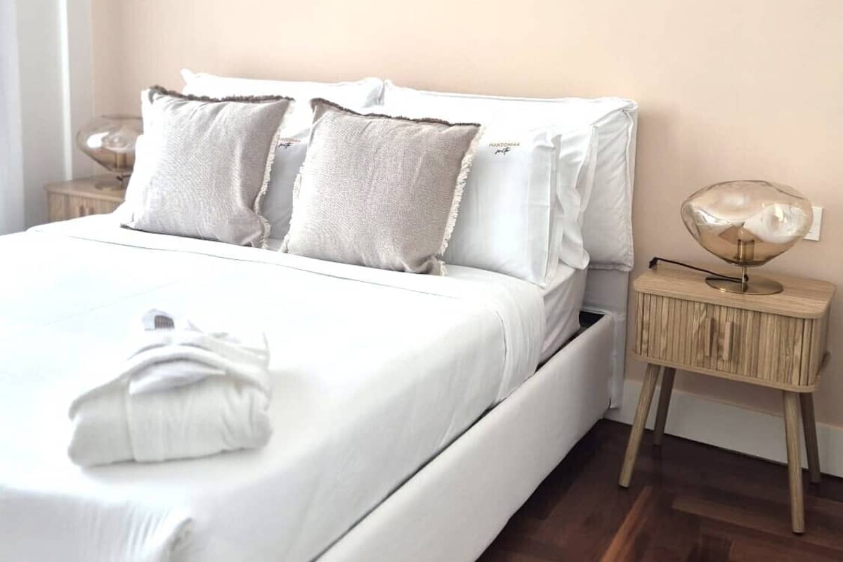 Luksushuoneisto | 1 makuuhuone, italialaiset Frette-lakanat, ylelliset vuodevaatteet