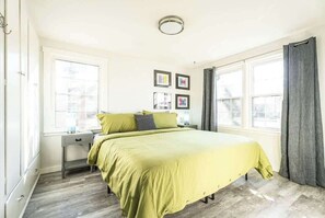 1 chambre, bureau, lit de bébé portatif, Wi-Fi