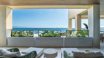 Premier Condo | Balcony view