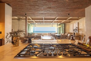 Panoramic Apartment, 4 Bedrooms, Sea View, Sea Facing | Private kitchen